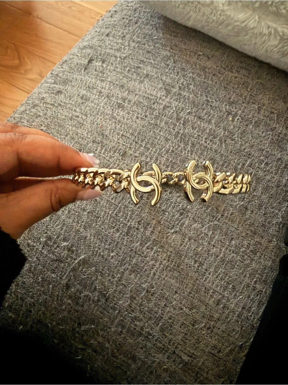 Metal CC Chain Link Choker Necklace in Gold